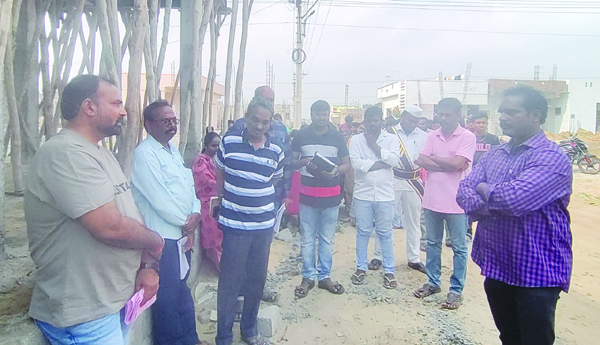 గృహ నిర్మాణాలకు సహకరించండి: కమిషనర్‌