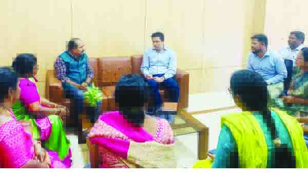 ఉపాధ్యాయులు గైర్హాజరైతే చర్యలు