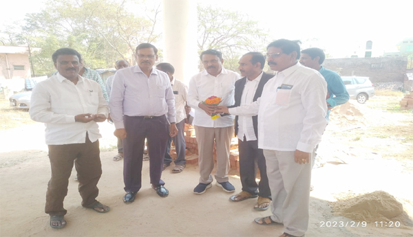 SE-inspected-the-court-buildings