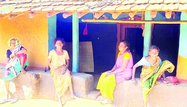 కూలి కోసం వెళ్లి.. విగతజీవులై..