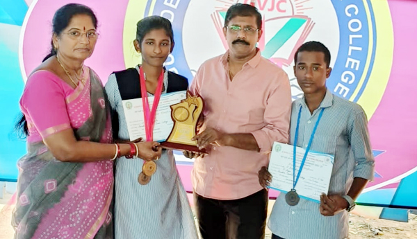 Gold-medal-in-state-level-skating-competitions