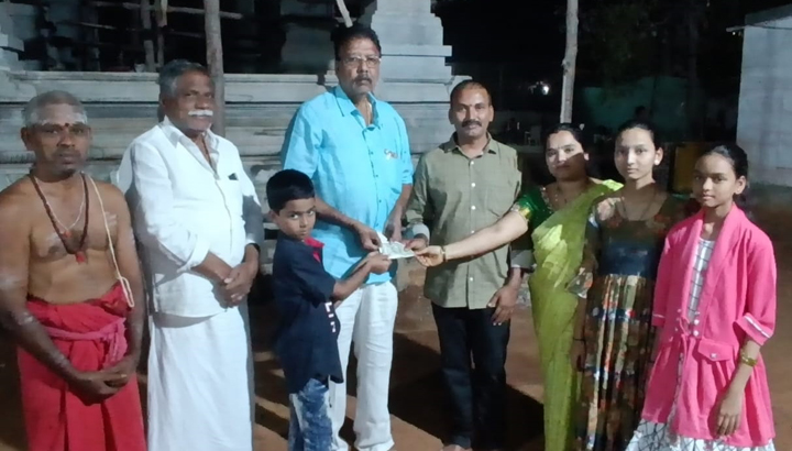 విరాళం అందజేత