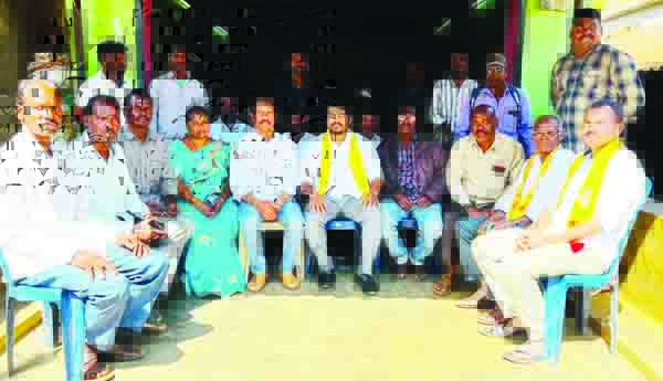 కోటి రూపాయల పరిహారం చెల్లించాలి