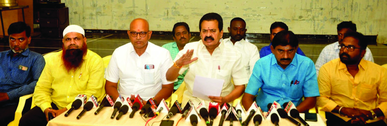 'కొడాలి'కి రాజకీయ బిక్ష పెట్టింది టిడిపి
