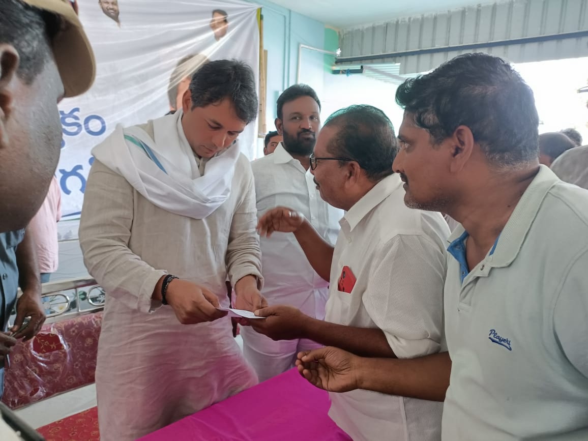 ఇళ్లు మంజూరు చేయాలని సిపిఎం వినతి