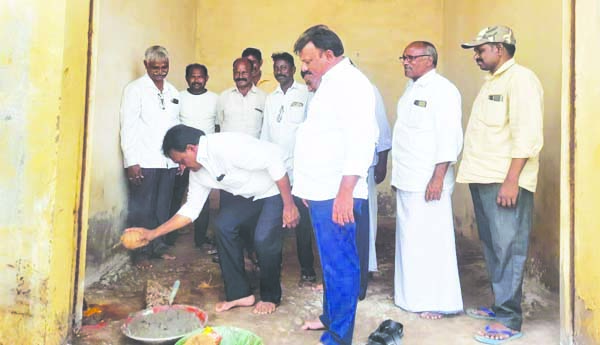 సులభ్‌ కాంప్లెక్స్‌కు శంకుస్థాపన