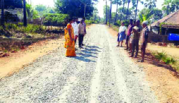 కందులూరు రోడ్డు నిర్మాణం పూర్తి చేయాలి