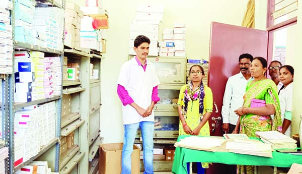 అన్ని రకాల మందులు అందుబాటులో ఉంచాలి