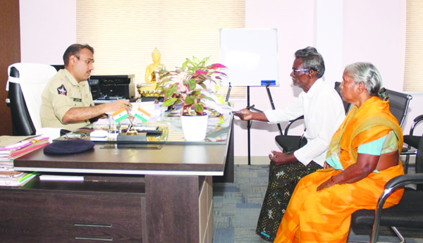 స్పందన ఫిర్యాదులను పరిష్కరించాలి: ఎస్పీ