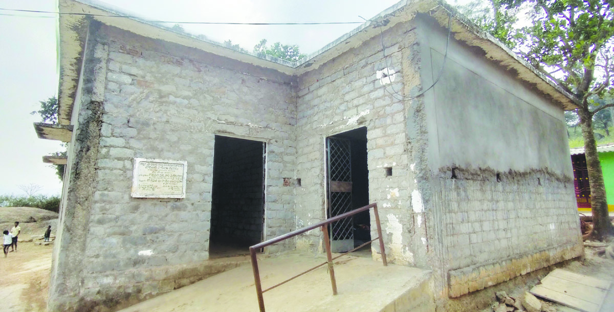 'నాడు నేడు' పనులకు నిధుల గ్రహణం?