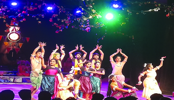 Theater-students-talent-show