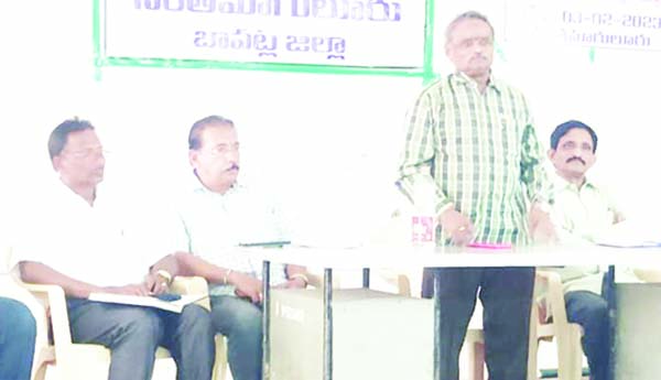 పిల్లలను పాఠశాలో చేర్పించాలి : ఎంపిడిఒ