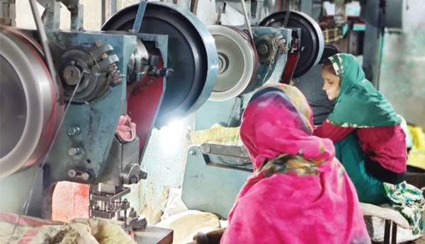 Women-in-factories-have-not-risen-above-19-percent-in-two-decades