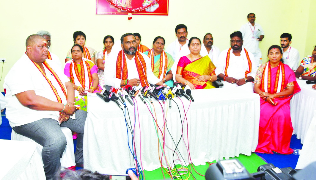 టిటిడి తరహాలో లడ్డూ ప్రసాదం : కర్నాటి