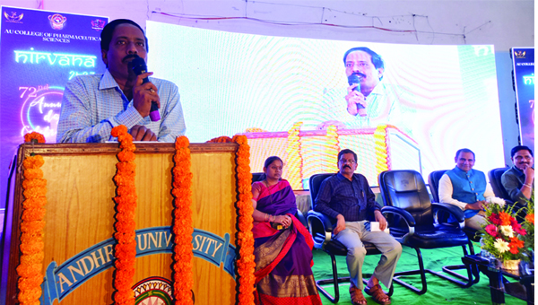 సాంకేతిక సవాళ్లకు యువత సిద్ధం కావాలి