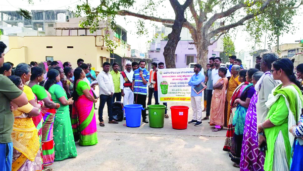 తడి, పొడి చెత్త విభజనపై అవగాహన