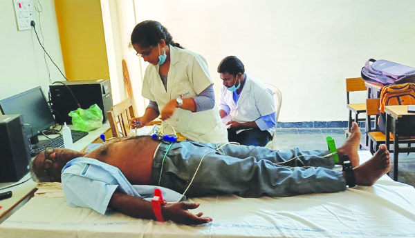 పావులూరులో ఉచిత వైద్య శిబిరం