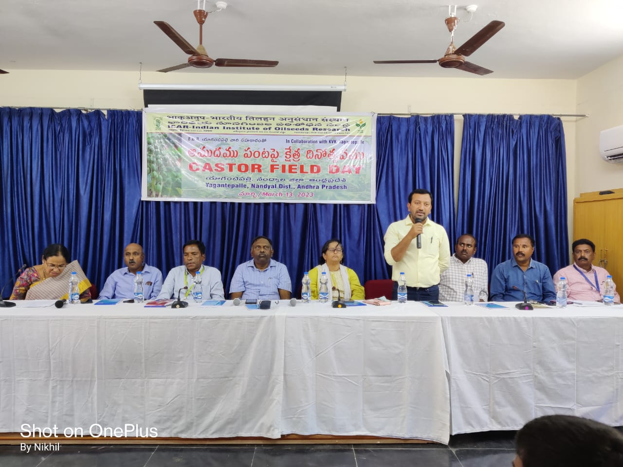 సమావేశంలో మాట్లాడుతున్న ఐఐఓఆర్‌ సీనియర్‌ సైంటిస్ట్‌ అండ్‌ సీడ్‌ సెక్షన్‌ నోడల్‌ ఆఫీసర్‌ డాక్టర్‌ జె .జవహర్‌ లాల్‌