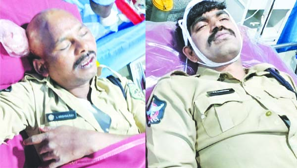  కానిస్టేబుళ్లపై అపార్ట్‌మెంట్‌ వాచ్‌మ్యాన్‌ దాడి