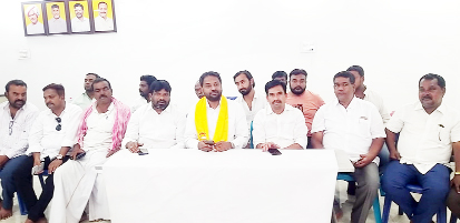 రైతులను ఆదుకోవడంలో ప్రభుత్వం విఫలం 