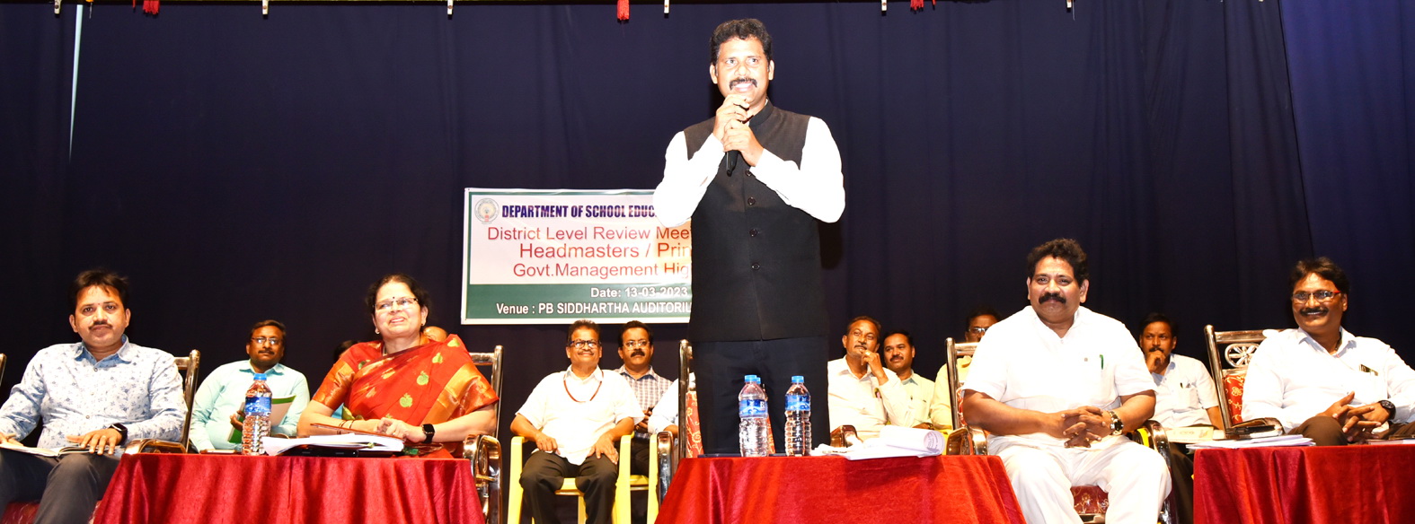 చదువులో వెనకబడిన విద్యార్థులపై ప్రత్యేక శ్రద్ధ