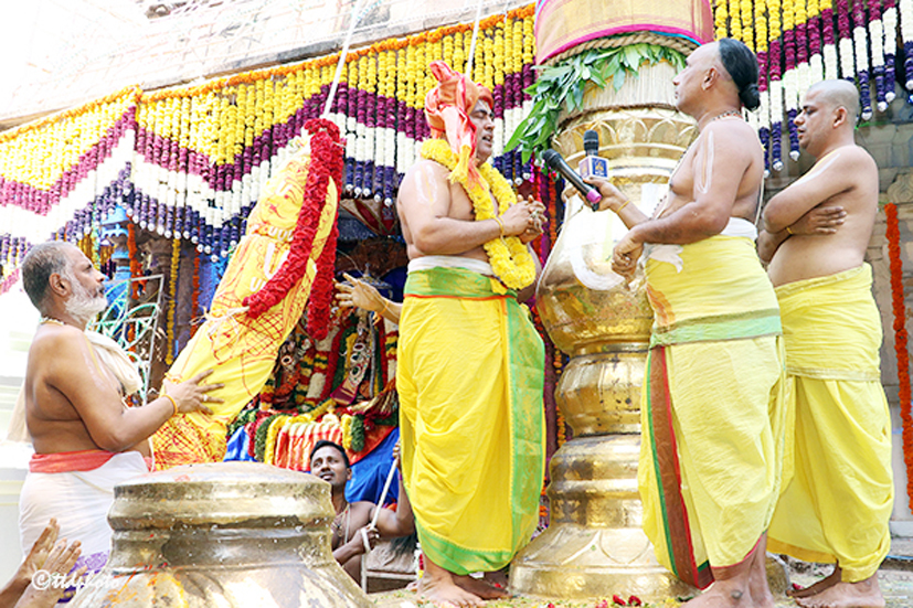 కనుల పండువగా ధ్వజారోహణ