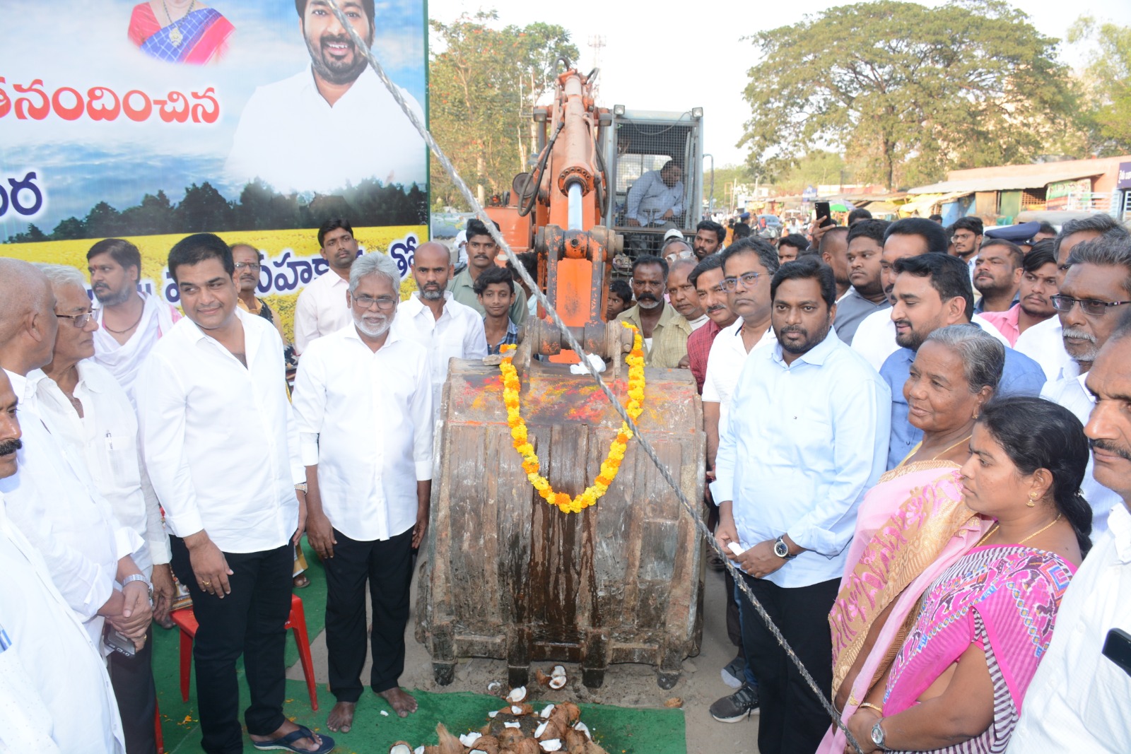 నవనందిగామ నిర్మాణానికి సహకరించాలి