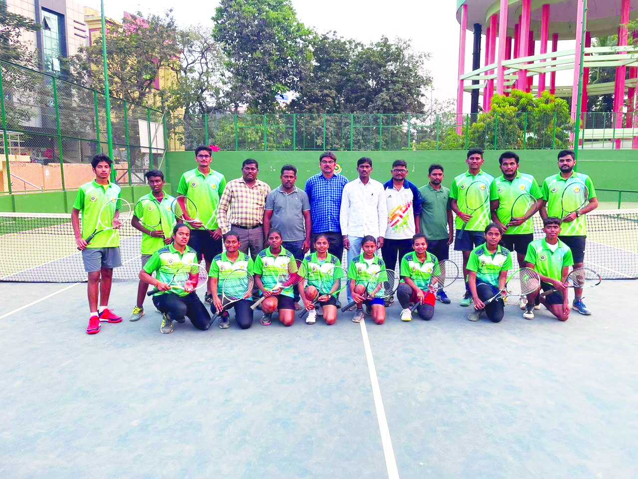 జాతీయస్థాయి పోటీలకు సీనియర్‌ సాఫ్ట్‌ టెన్నీస్‌ జట్లు పయనం