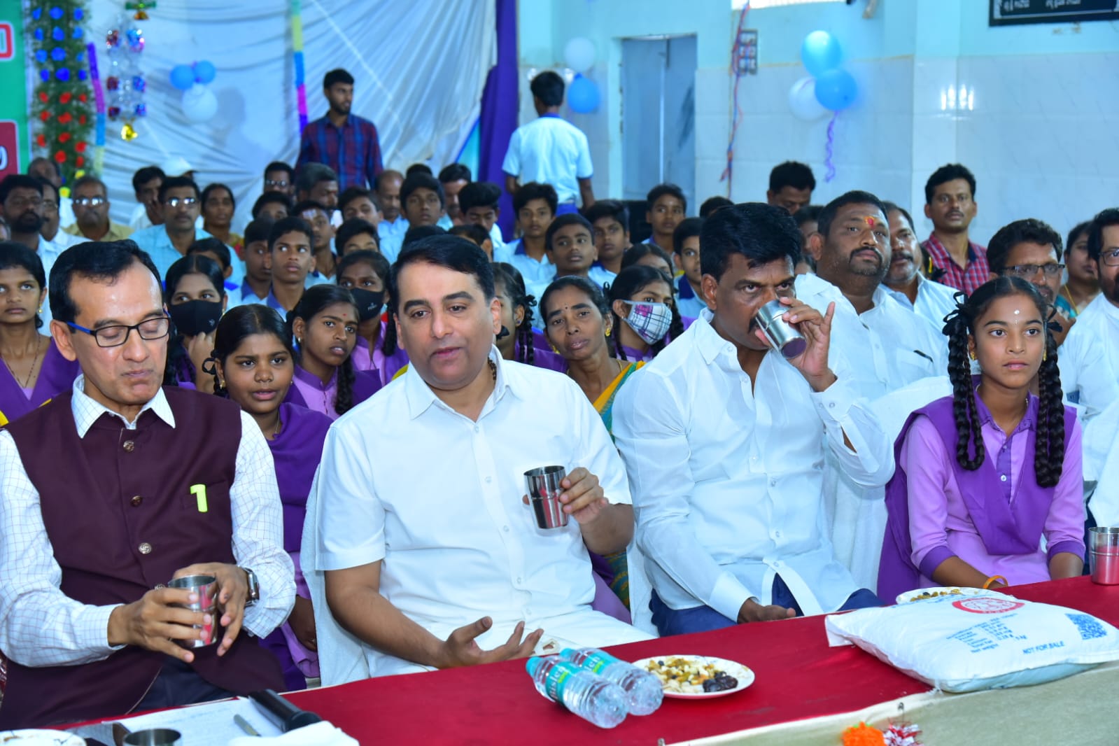 విద్యార్థులకు రాగిజావా