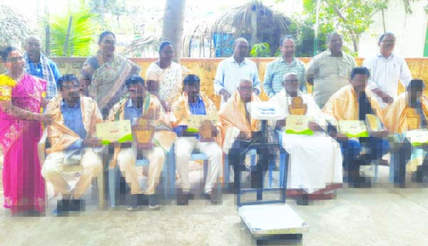 స్వచ్ఛత సేవ అవార్డు గ్రహీతలకు సన్మానం