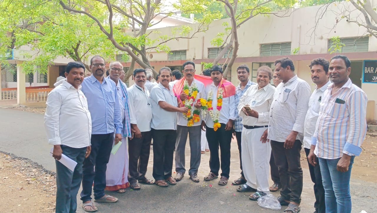 జగ్గయ్యపేట బార్‌ అసోసియేషన్‌ ఎన్నికల్లో కాంతారావు గెలుపు