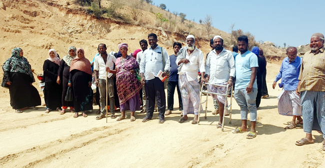తహశీల్దార్‌ను సస్పెండ్‌ చేయాలి : సిపిఎం