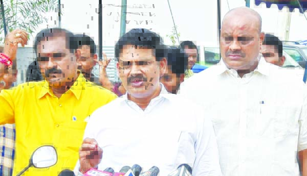 ఎమ్మెల్యే స్వామిపై దాడి ప్రజాస్వామ్యానికే మచ్చ