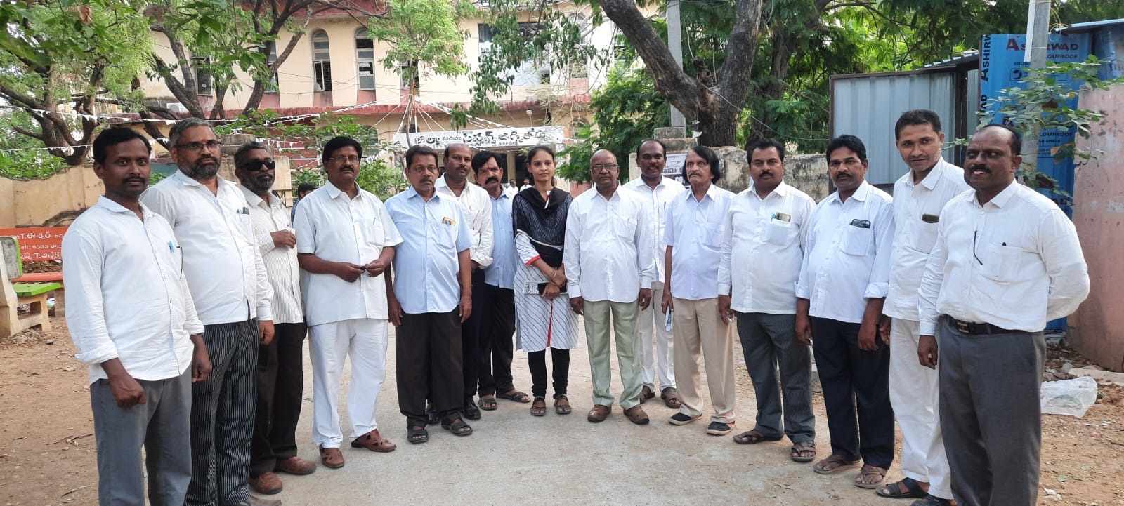 బార్‌ అసోసియేషన్‌ అధ్యక్షులుగా నాగిరెడ్డి