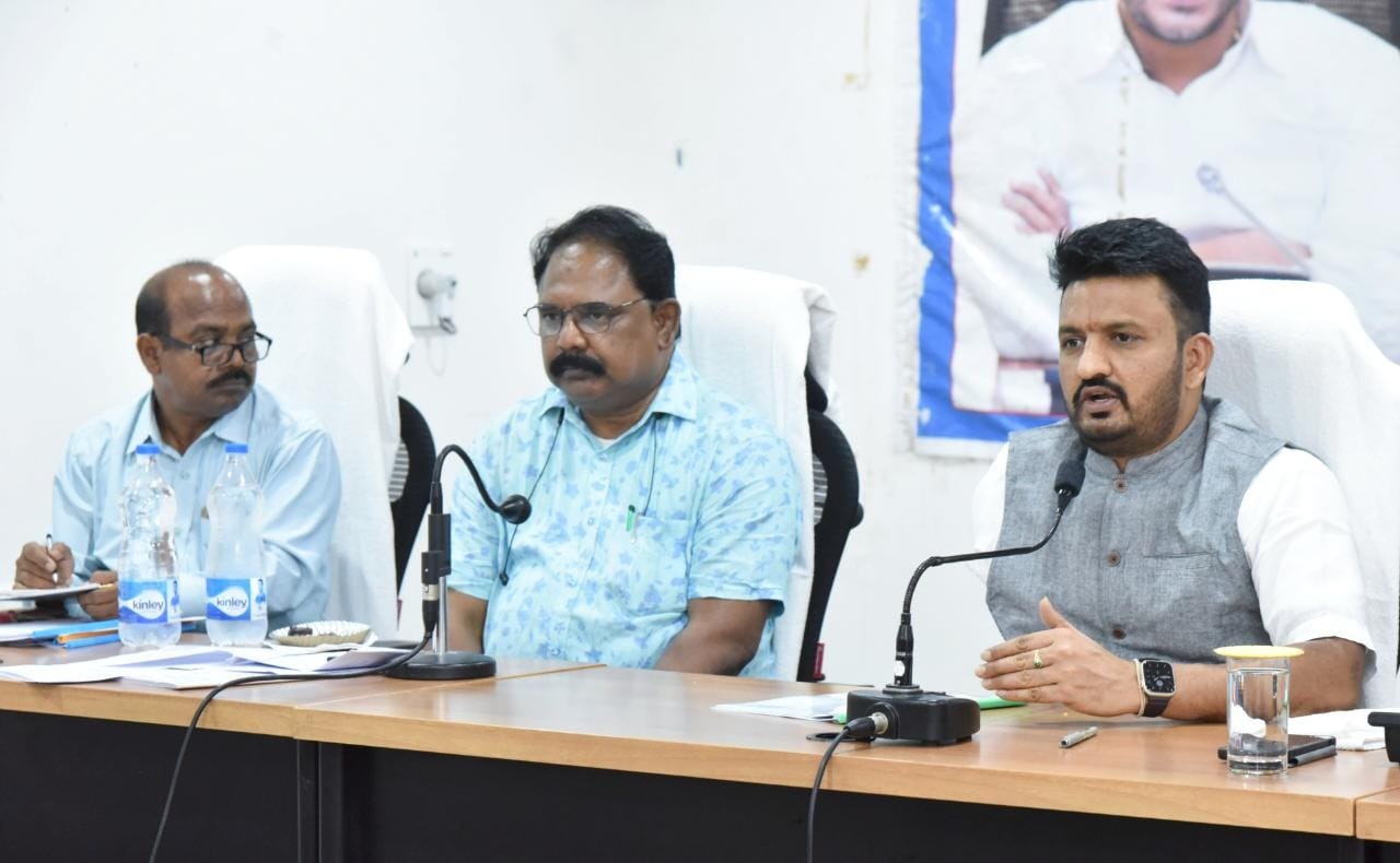 పకడ్బందీగా 'పది' పరీక్షల నిర్వహణ : కలెక్టర్‌