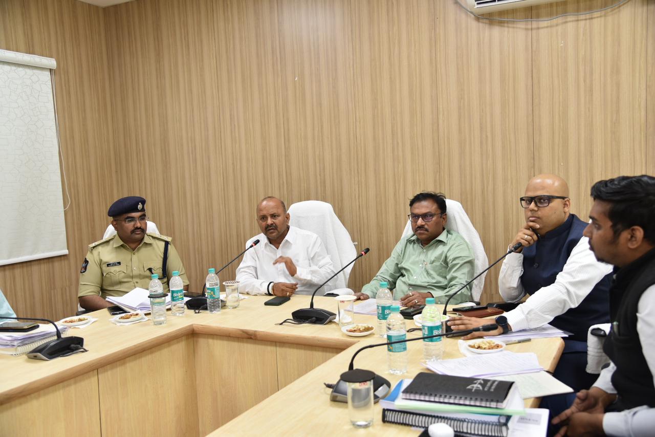 ప్రశాంతంగా ఎన్నికలను నిర్వహిద్దాం