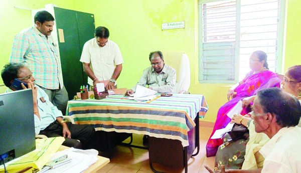 ఎఎస్‌డబ్ల్యుఒ కార్యాలయ జప్తుకు కోర్టు ఆదేశం