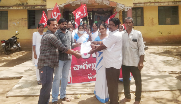 Asha-workers-protest-to-solve-the-problems