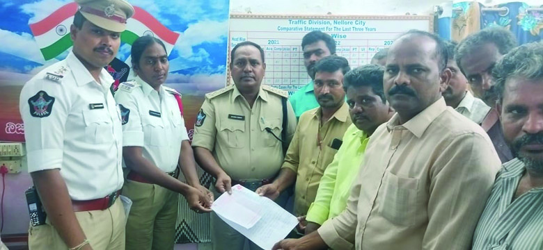 సమస్యలను తక్షణమే పరిష్కరిస్తాం