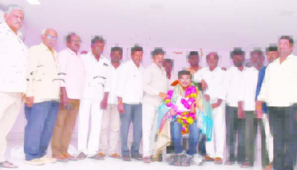 ఎంపీడీవో రాధాకృష్ణకు జగనన్న స్వచ్ఛ అవార్డు