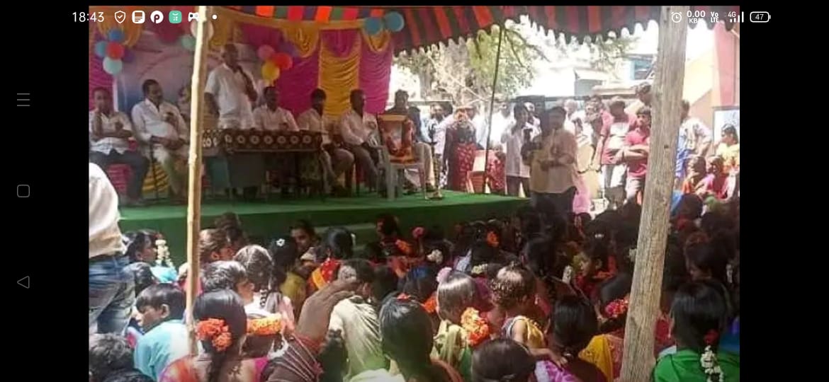 మాట్లాడుతున్న ఎంఇఒ సోమశేఖర్‌