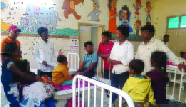 8 మందికి అస్వస్థత