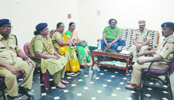 మాదకద్రవ్యాల నుంచి పిల్లలను కాపాడాలి