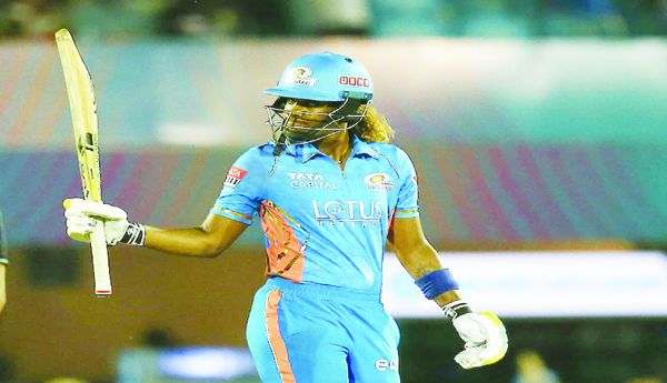 Ball-with-bat-Brilliant-Mathews