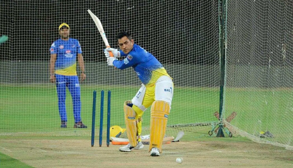 /Dhoni-sweating-in-the-nets-ipl