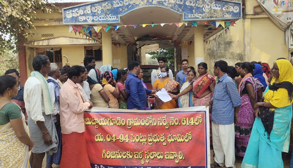 All-tribals-should-be-given-houses-CPM