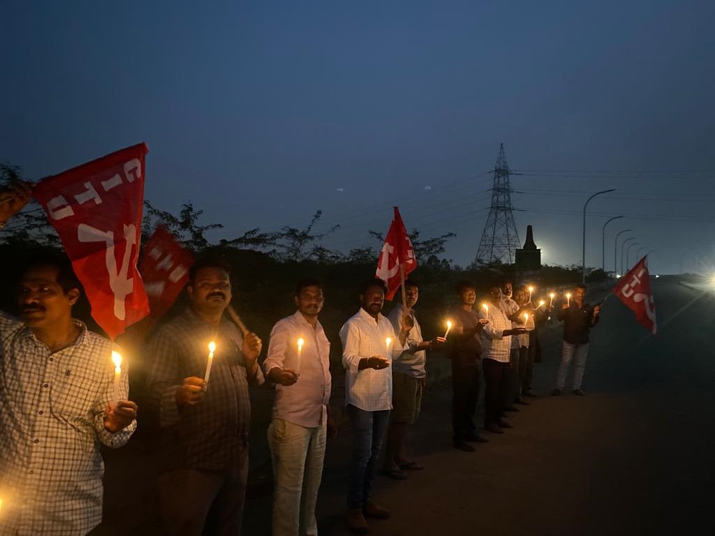 బిసి రోడ్డులో వీధి దీపాలు వెలిగించాలి