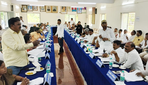 hindupuram-municipal-meeting