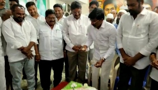 గ్లోబల్‌ సమ్మిట్‌ విజయవంతంపై వైసిపి సంబరాలు