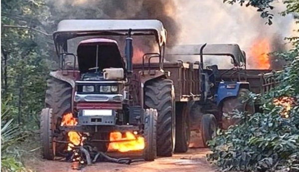 maoists-attack-on-vehicles